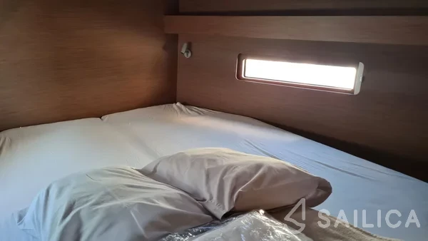 Oceanis 40.1 - Yacht Charter Sailica