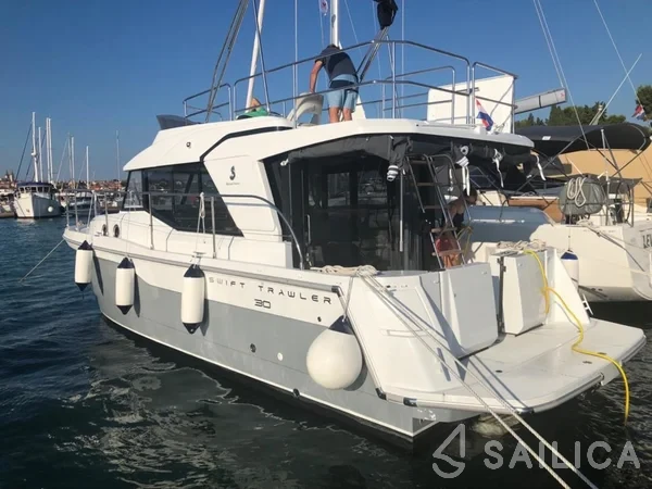 Swift Trawler 30 - Yacht Charter Sailica