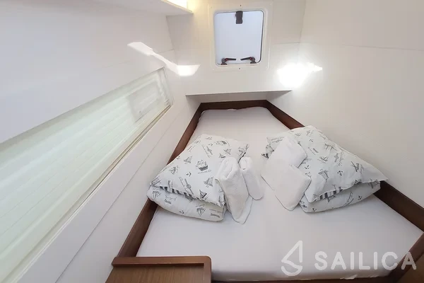 Lagoon 40 - Yacht Charter Sailica