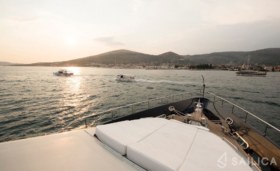 Oceanline 127 - Yacht Charter Sailica