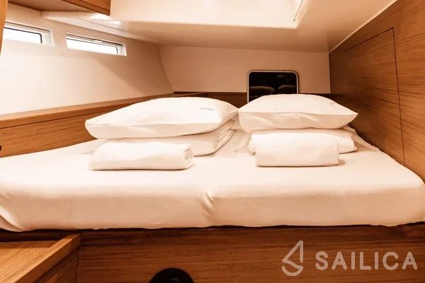 More 55 - Yacht Charter Sailica