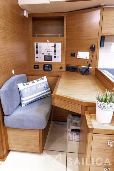 More 55 - Yacht Charter Sailica
