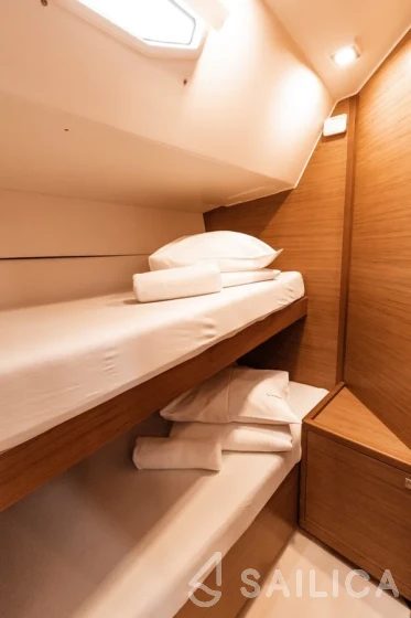 More 55 - Yacht Charter Sailica