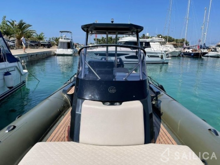 Tempest 1000 Sun - Yacht Charter Sailica