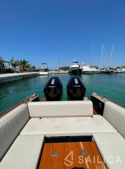 Tempest 1000 Sun - Yacht Charter Sailica
