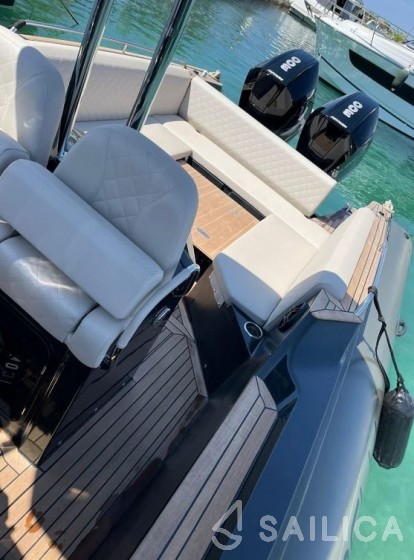 Tempest 1000 Sun - Yacht Charter Sailica