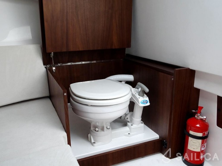 Galeon Galia 700 - Yacht Charter Sailica