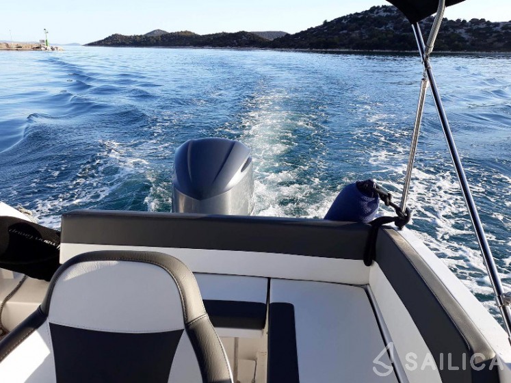 Galeon Galia 700 - Yacht Charter Sailica