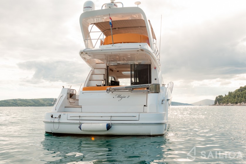 Sealine T 50 - Yacht Charter Sailica