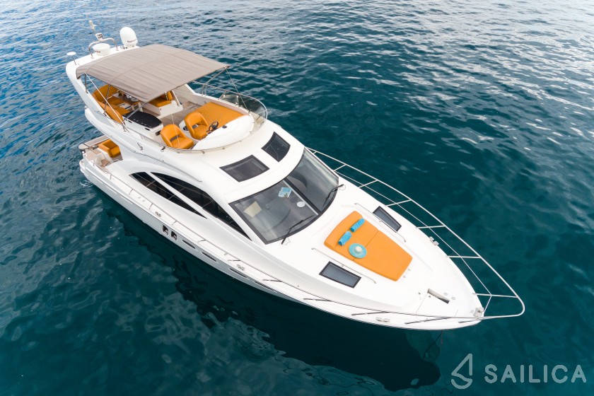 Sealine T 50 - Yacht Charter Sailica