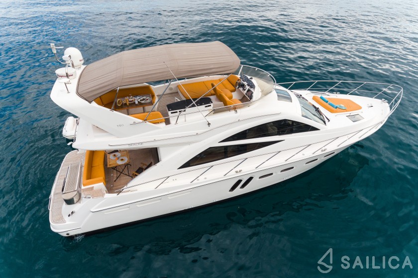 Sealine T 50 - Yacht Charter Sailica