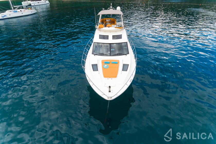 Sealine T 50 - Yacht Charter Sailica