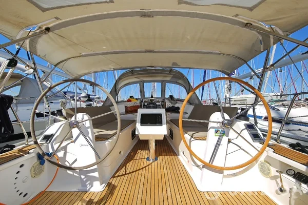 Bavaria 37 Cruiser - Yacht Charter Sailica