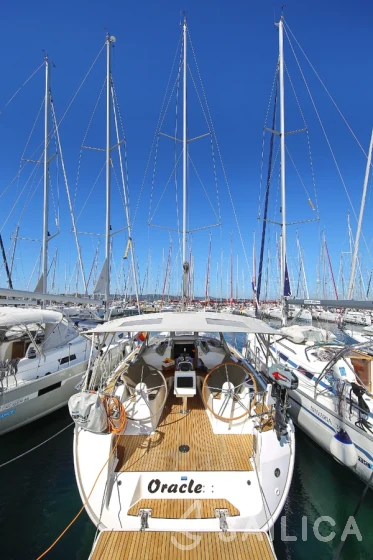 Bavaria 37 Cruiser - Yacht Charter Sailica