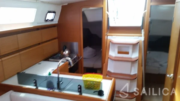 Sun Odyssey 379 - Yacht Charter Sailica