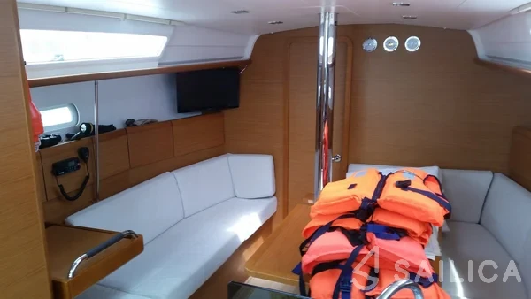 Sun Odyssey 379 - Yacht Charter Sailica
