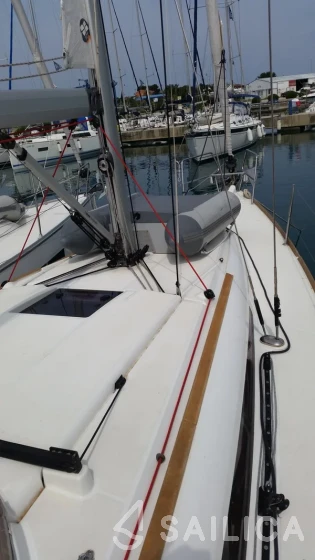 Sun Odyssey 379 - Yacht Charter Sailica