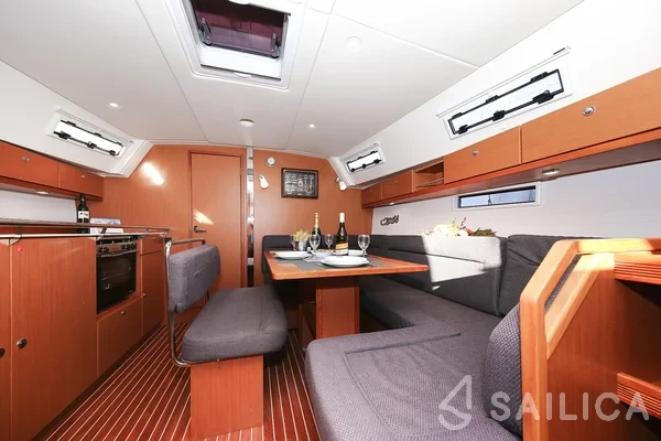 Bavaria 40 Cruiser - Yacht Charter Sailica