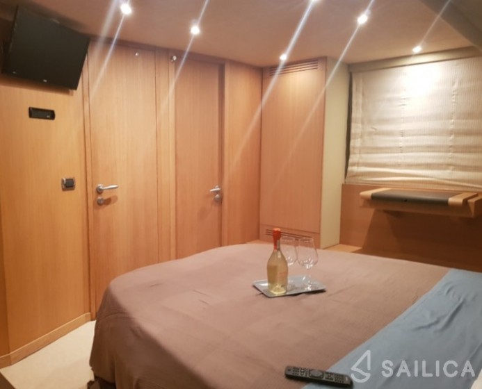 Aicon 54 - Yacht Charter Sailica