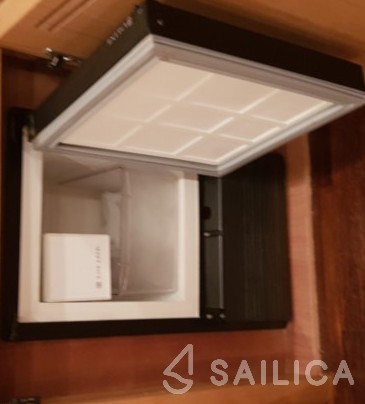 Aicon 54 - Yacht Charter Sailica