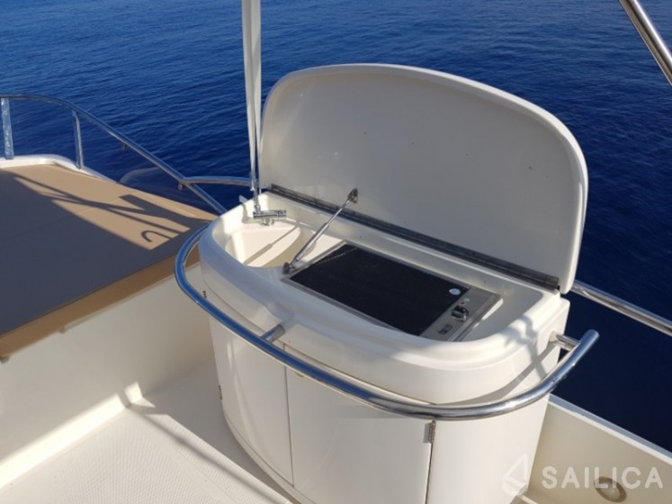 Aicon 54 - Yacht Charter Sailica