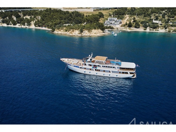 Motoryacht - Yacht Charter Sailica