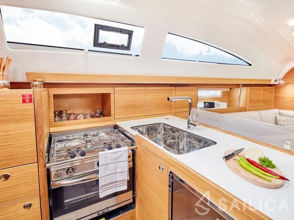 Elan Impression 40.1 - Yacht Charter Sailica