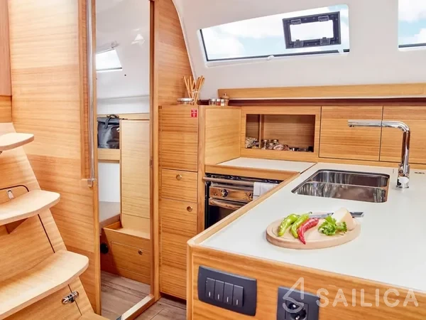 Elan Impression 40.1 - Yacht Charter Sailica