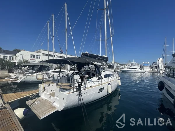 Elan Impression 40.1 - Yacht Charter Sailica