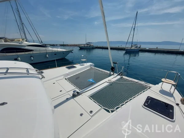 Lagoon 40 - Yacht Charter Sailica