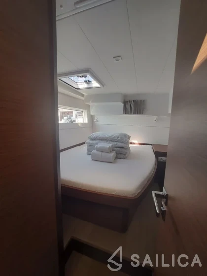 Lagoon 40 - Yacht Charter Sailica