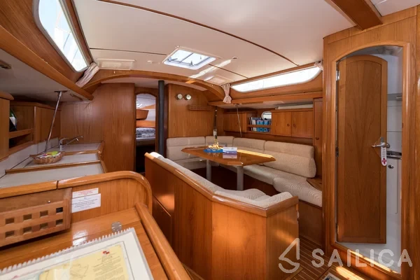 Sun Odyssey 42.2 Exclusive - 3 cab. - Yacht Charter Sailica