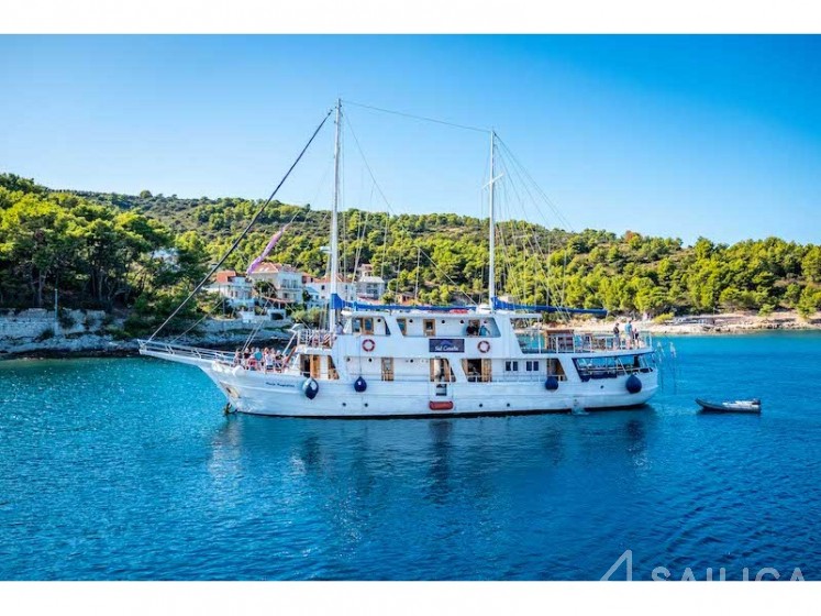 Motoryacht - Yacht Charter Sailica