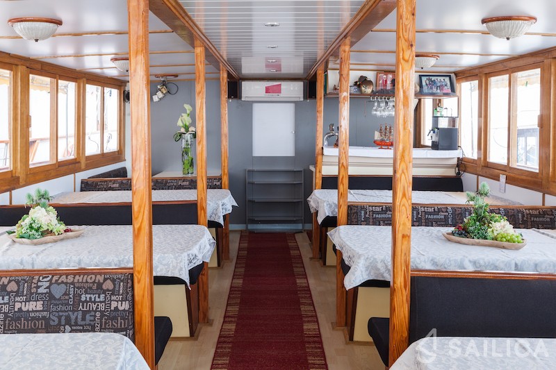 Motoryacht - Yacht Charter Sailica