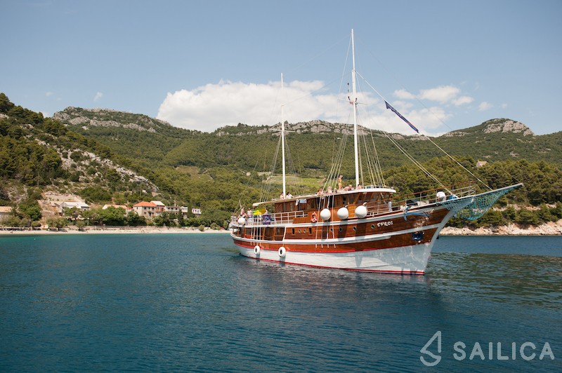 Motoryacht - Yacht Charter Sailica