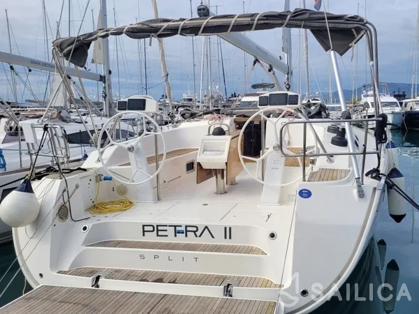 Bavaria 51 Cruiser - Yacht Charter Sailica