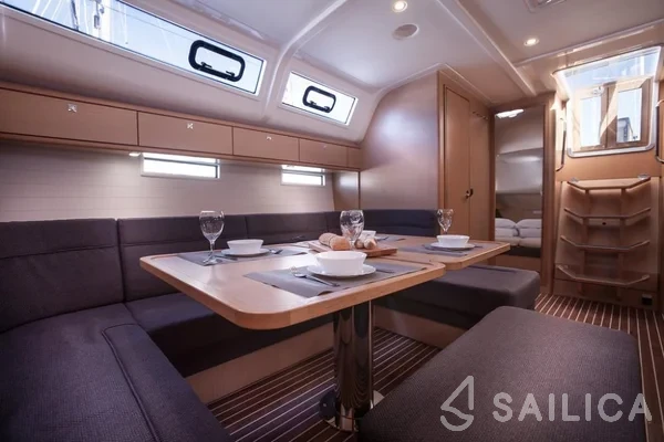 Bavaria 51 Cruiser - Yacht Charter Sailica