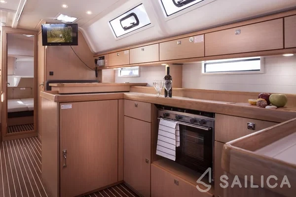 Bavaria 51 Cruiser - Yacht Charter Sailica
