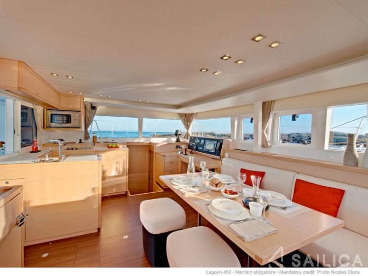 Lagoon 450 - Yacht Charter Sailica