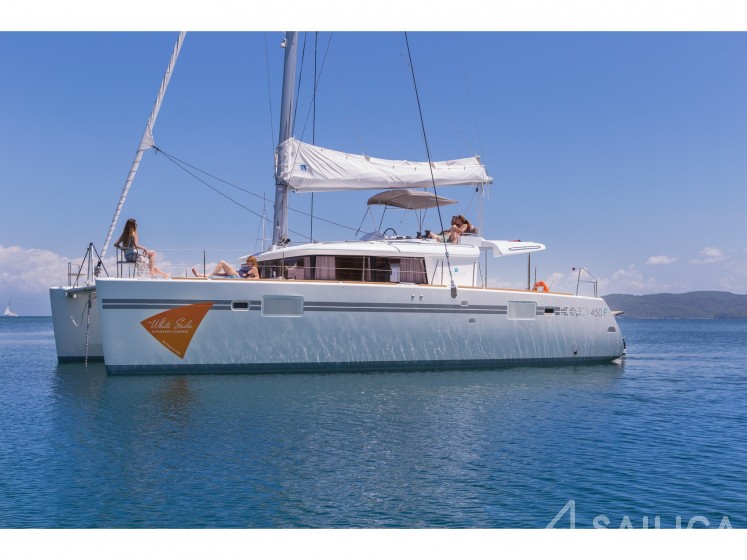 Lagoon 450 - Yacht Charter Sailica