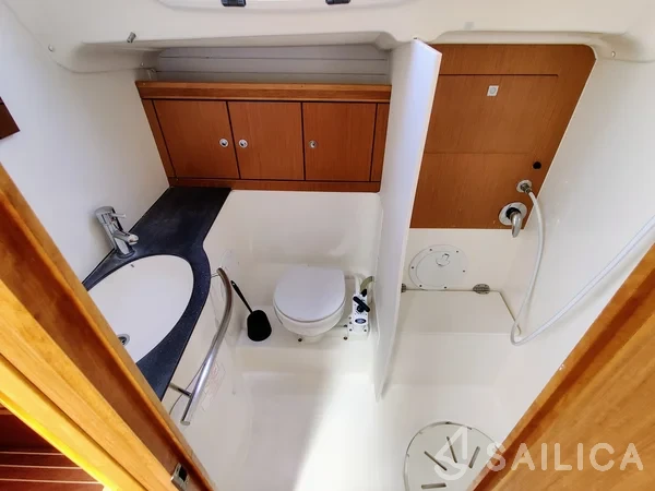 Bavaria 47 Cruiser - Yacht Charter Sailica