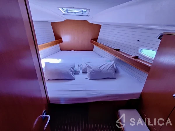 Bavaria 47 Cruiser - Yacht Charter Sailica