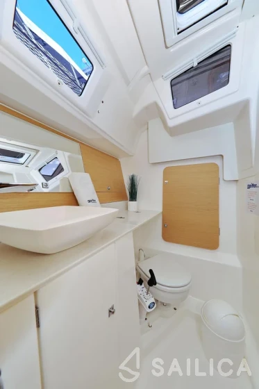 Dufour 360 GL - Yacht Charter Sailica
