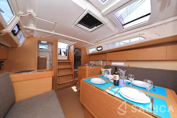 Dufour 360 GL - Yacht Charter Sailica