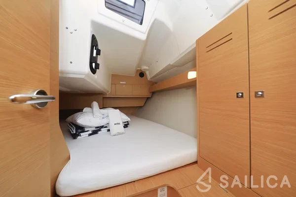Dufour 360 GL - Yacht Charter Sailica