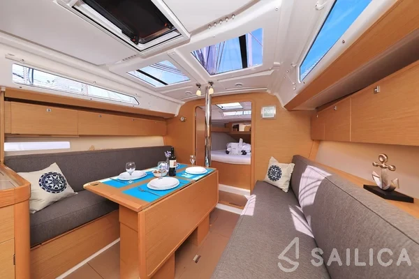 Dufour 360 GL - Yacht Charter Sailica
