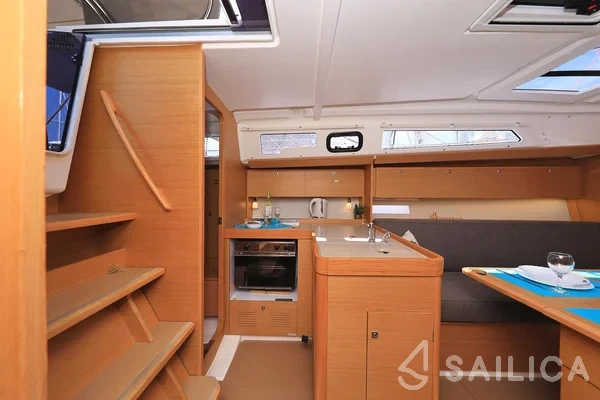 Dufour 360 GL - Yacht Charter Sailica