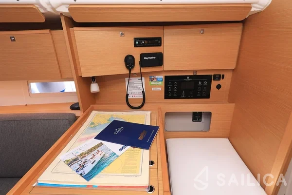 Dufour 360 GL - Yacht Charter Sailica
