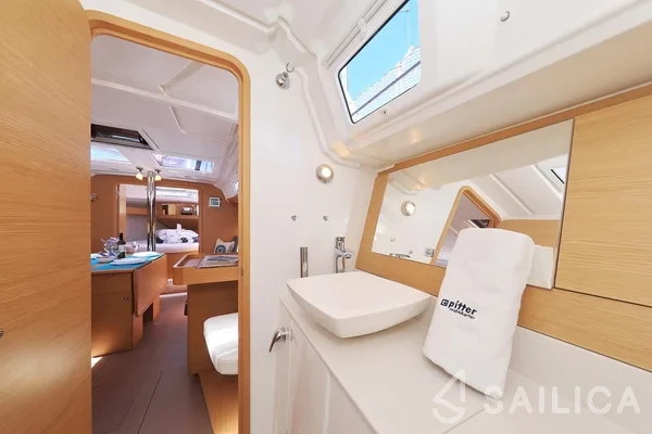 Dufour 360 GL - Yacht Charter Sailica