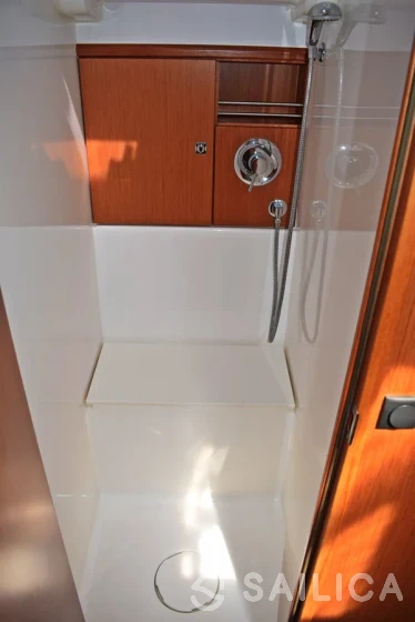 Bavaria 51 Cruiser - Yacht Charter Sailica